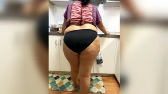 Sexy Cooking in the Kitchen, making husband happy