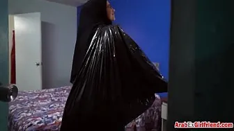 arabexgirlfriend-12-5-217-desperate-arab-woman-fucks-for-money-1
