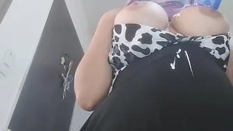 Real Hot Arab In Niqab Islam Wife Showing Ass Against Religion And Squirts On Webcam For Cash