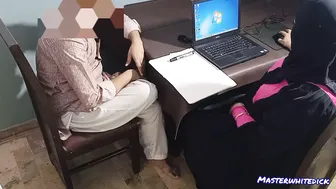 Lady lawyer ne rishwat me Lund maang lia
